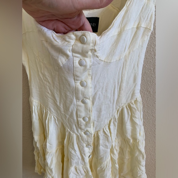 Vanessa Mooney Elizabeth Romper in Cream 🌴 - Picture 10 of 16